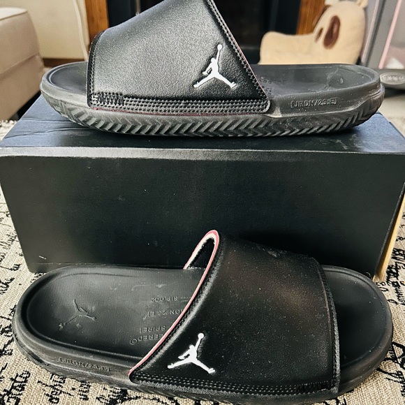 Jordan Play Slide - Picture 2 of 8